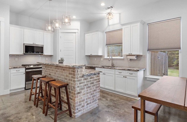 Super Clean & Beautiful Home!
