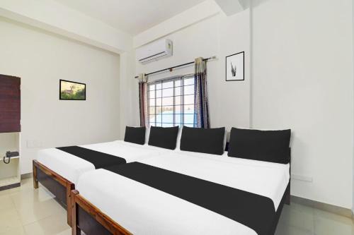 Super Collection O Chikmangaluru Near Railway Station