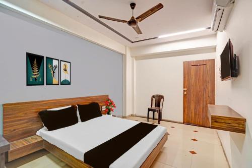 Super Collection O Kadodara Bus Terminal Formerly Hotel Rudra