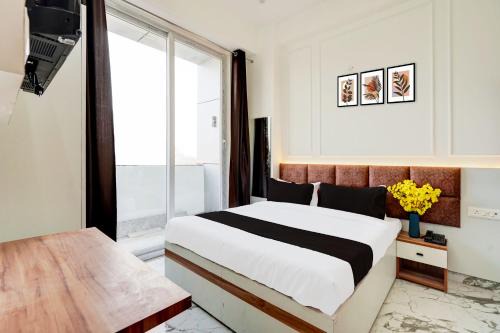 Super Collection O Surajpur Chowk Greater Noida