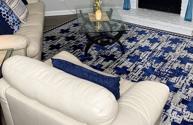 Super Cozy Apt in Central Location | Free Wi-Fi & Keyless Entry!