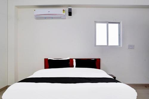 Super Hotel O MAZENTA PALACE