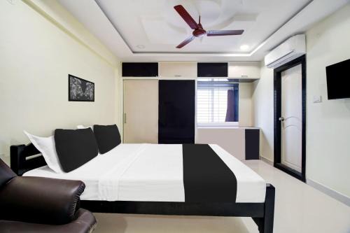 Super Hotel O Murali Nagar Near NAD Junction