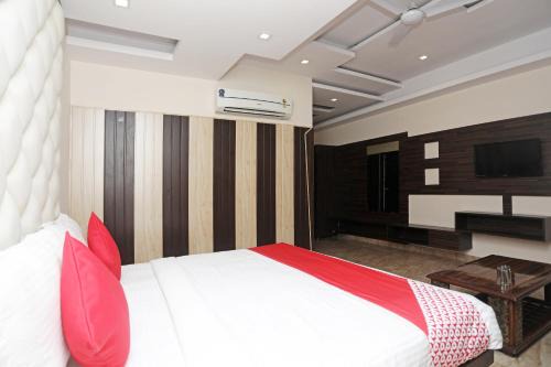 Super Hotel O Subhadra Residency