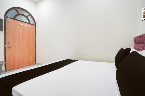 Super Hotel White House