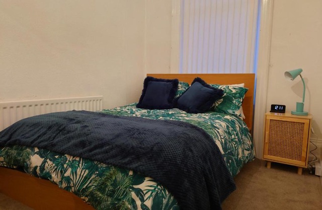 Super King 2 Bedroom Apartment, Jesmond.