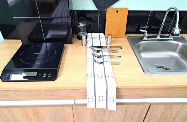 A01 Super White Series Suite Full Equipment Kitchen Services Terrace & Smart TV