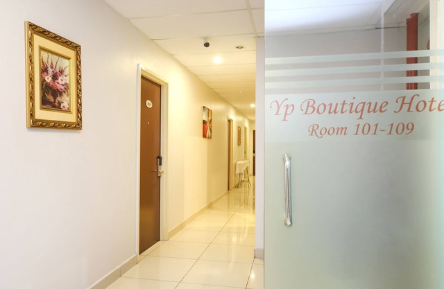 Super OYO 156 YP Boutique Hotel
