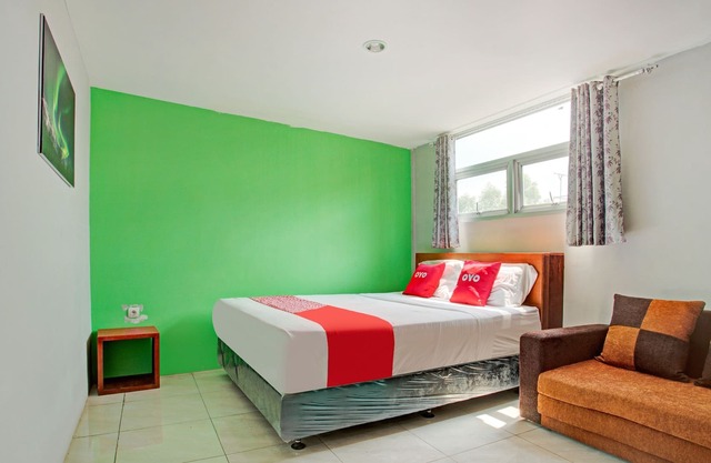 Super OYO 3876 The Aurora Inn Lembang