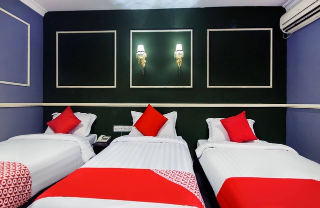 Super OYO 761 City Hotel