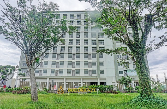 Super OYO 91139 Skyland Bogorienze Apartment