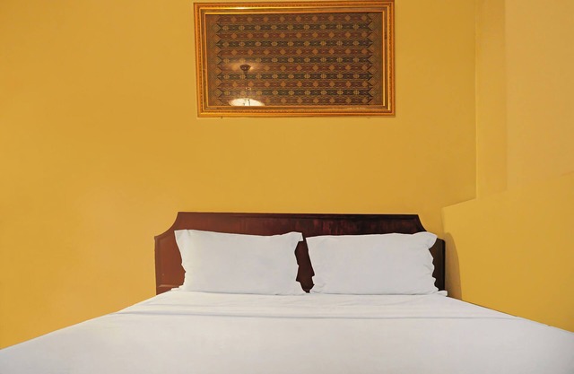 Super OYO Collection O 92690 Hotel Limas