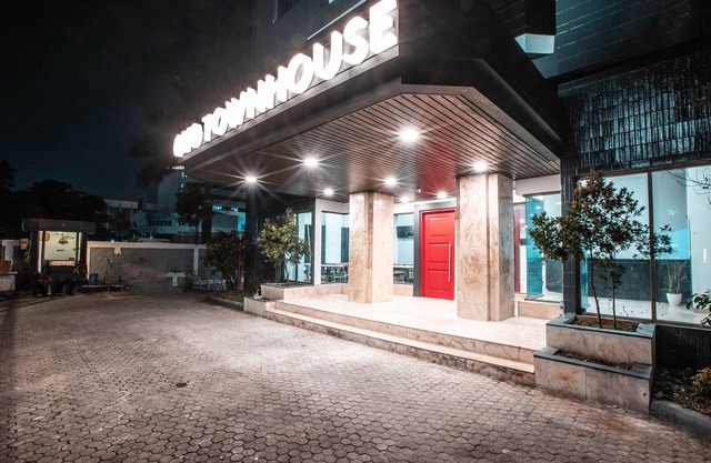Super OYO Townhouse 1 Hotel Salemba