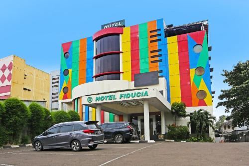 Super OYO Townhouse OAK Hotel Fiducia Serpong