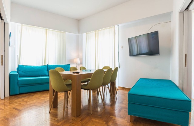 Super Paradise Apartments