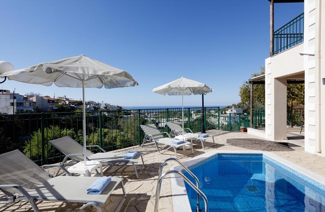 SUPER PRICE, Entire Villa, Pool, Sea view, Rethymno