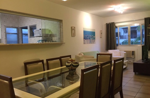 Amplio apartamento en la playa Cove