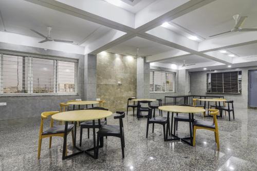 Super Townhouse Ameerpet