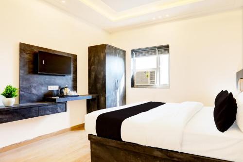 Super Townhouse Balua Road Pahadiya