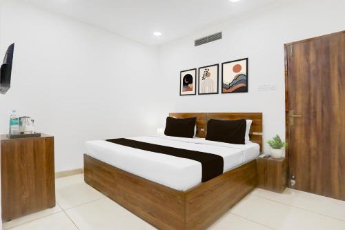 Super Townhouse DAVV University Indore Formerly Indrapuri