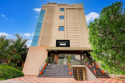 Super Townhouse Gajuwaka Centre