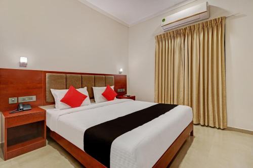 Super Townhouse Kizhakkambalam Tourist Home