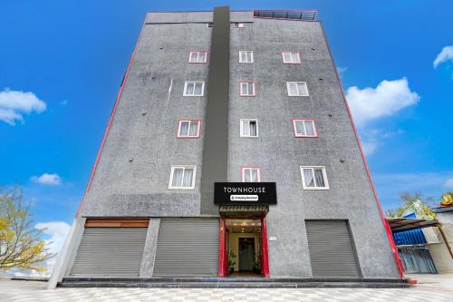 Super Townhouse Tirupati