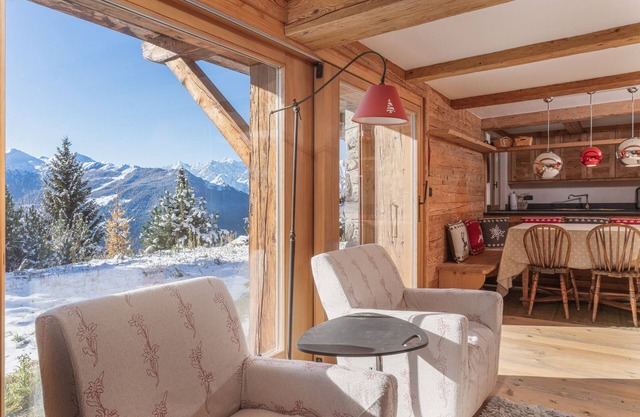 Superb 3 bedroom apartment near Savoleyres with a magnificent view on the combins, on the first floo