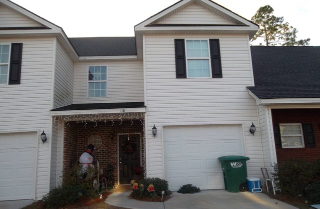 Superb 3-bedroom townhouse with AC in charming Rincon