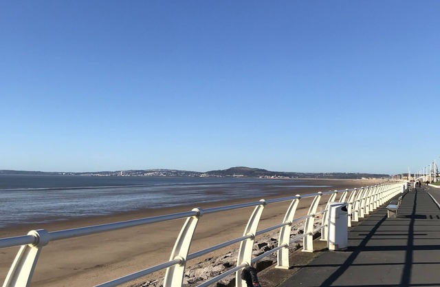 MARGAM - Casa de vacaciones con 4 camas para 7 personas, a 10 minutos de la playa Aberafan. Cerca de m4