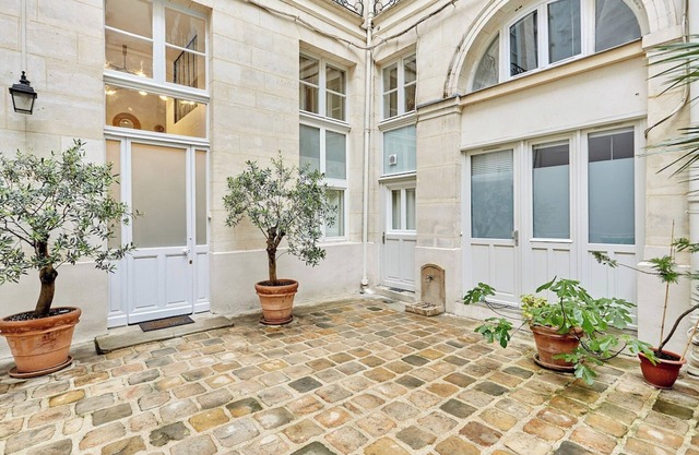 Superb AC Apartment Paris Center Bourse Place