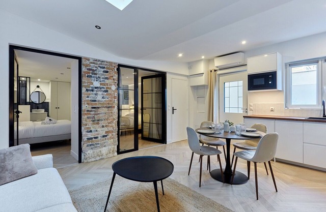 Superb Apartment Arc de Triomphe