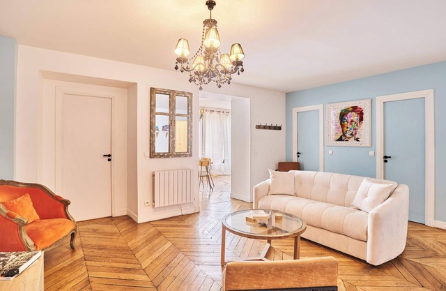 Superb Apartment Center of Paris