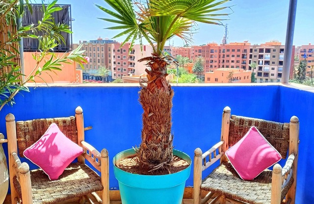 MAJORELLE DISTRICT: SUPERB APARTMENT & LARGE TERRACE WITH VIEW