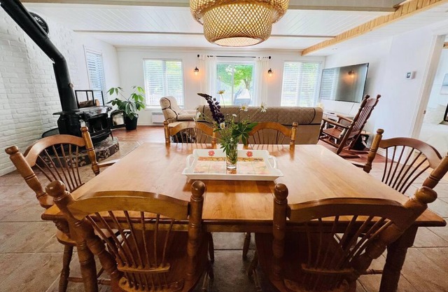 *Superb Chalet,*Waterfront/*boats included