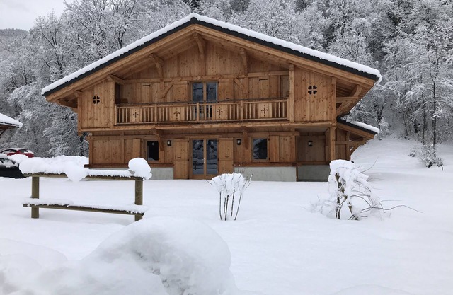 Chalet reciente auténtico y moderno