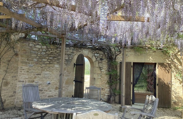 Superb conversion of a farm barn, in a quiet rural location