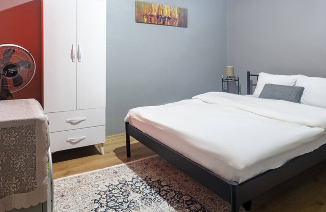Superb Flat Close to Shooping Malls in Mecidiyekoy