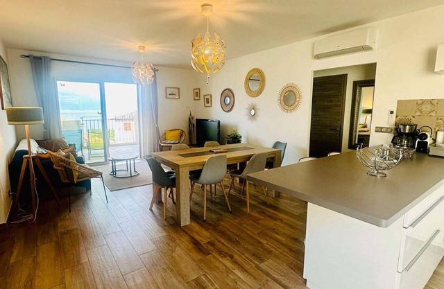 Superb sea view apartment in Algajola
