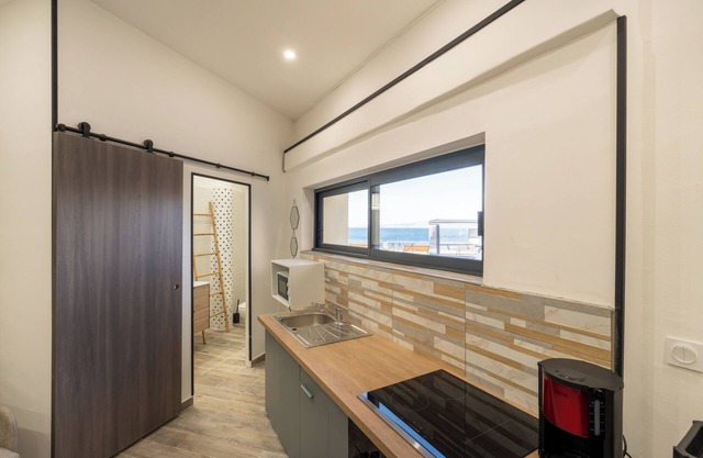 Superb sea view, cosy apartment