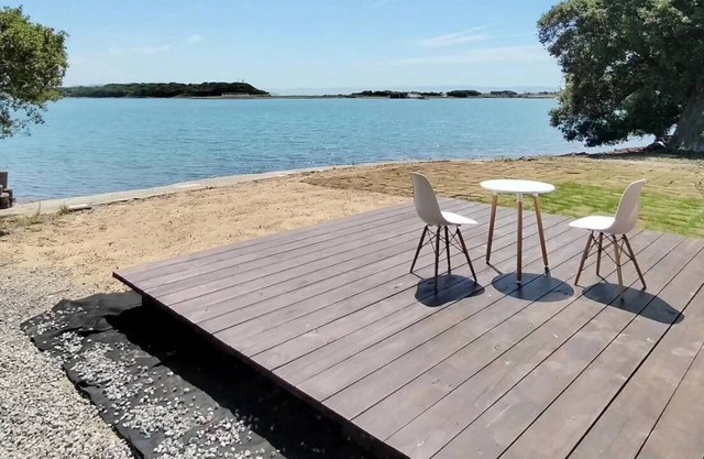 Superb view coastal house Overlooking Yura Bay / Sumoto Hyōgo