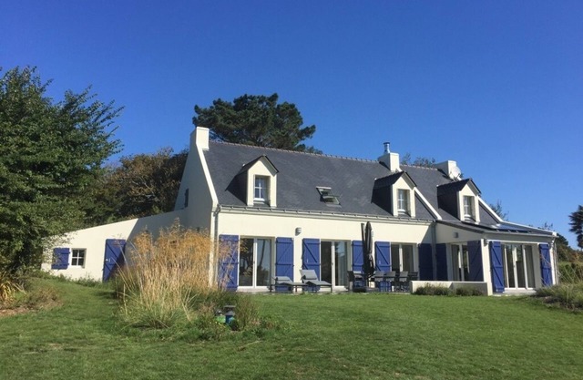 Superb villa (4*), sea view, peaceful