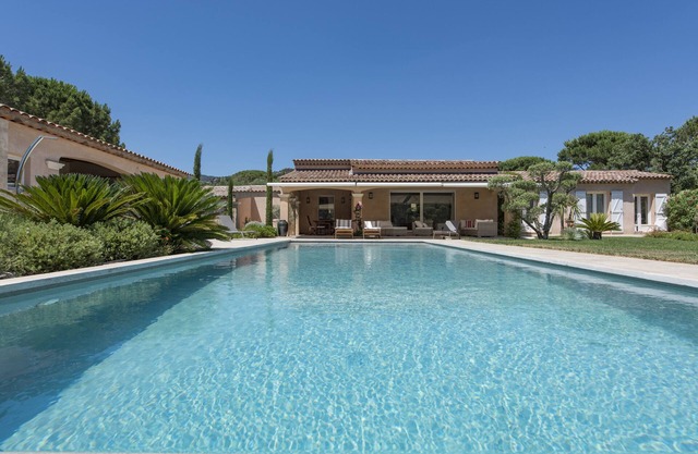Impresionante Villa - 8 personas - piscina climatizada - magnífica vista colinas