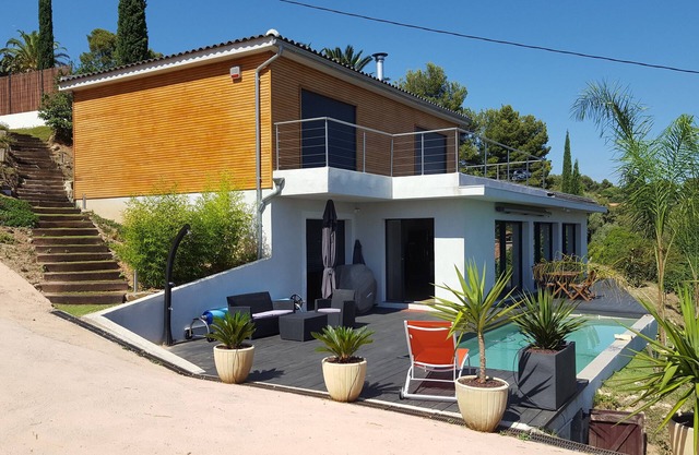 SUPERB VILLA - PANORAMIC SEA VIEW - ABSOLUTE CALM - NOT OVERLOOKED