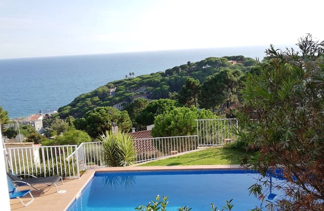 Villa with private pool on Barcelona coast. Spectacular sea views.