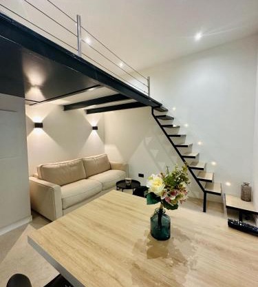 Superbe appartement rénové plein centre proche mer