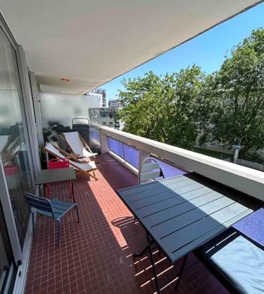 Superbe appartement, terrasse, accès direct RER