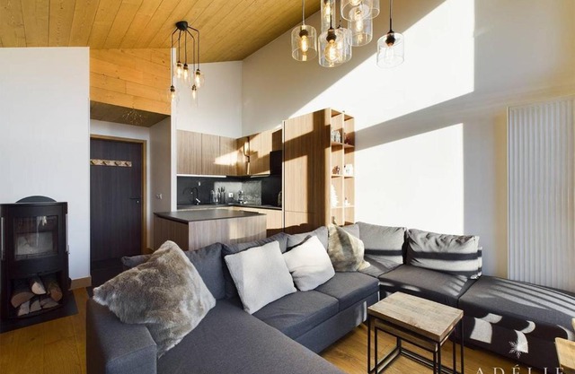 Superbe Apt 5P au Centre, 200m des Pistes, 3 SDB, Mezzanine, Balcon Sud, Parking, WiFi - FR-1-398-656