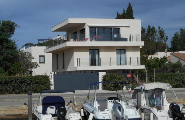 SUPERBE VILLA VUE MER La LONDE LES MAURES Entre HYERES et Le LAVANDOU 4 Etoiles 10 COUCHAGES PISCINE CHAUFFEE