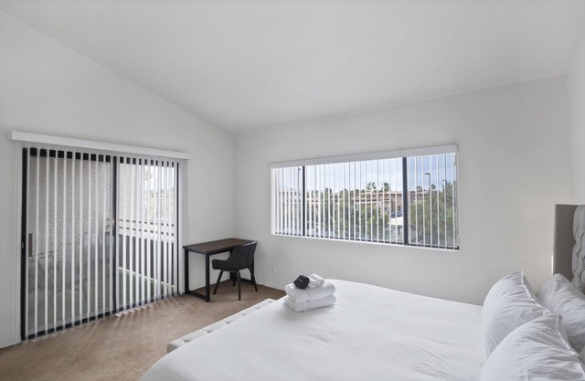 Superhost 5 Star ⭐️ Service Spacious 1 Bedroom